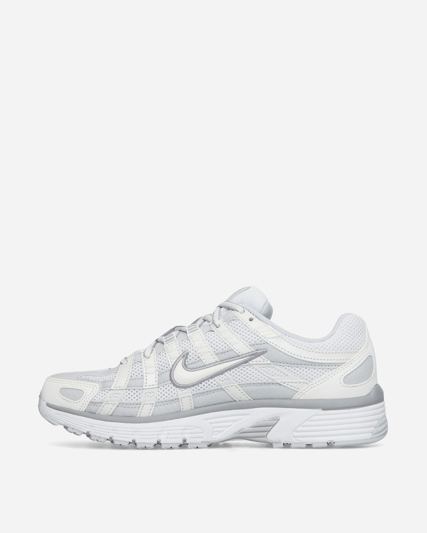 Nike Wmns Wmns Nike P-6000 Mtlc Summit Wht/White Sneakers Low FV6603-101