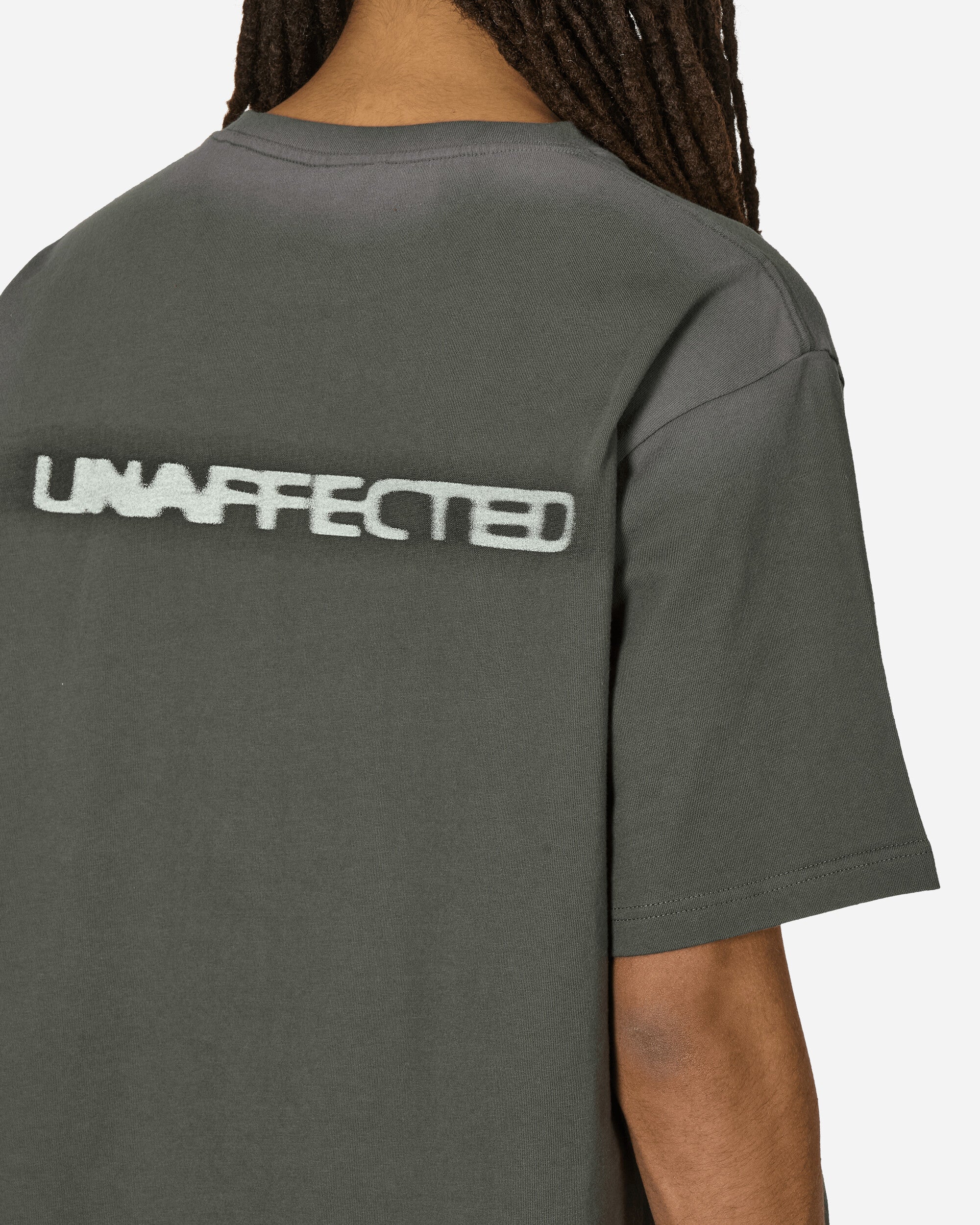 Unaffected Sprayed Graphic T-Shirt Charcoal T-Shirts Shortsleeve UN24SSHTS06 CHARCOAL